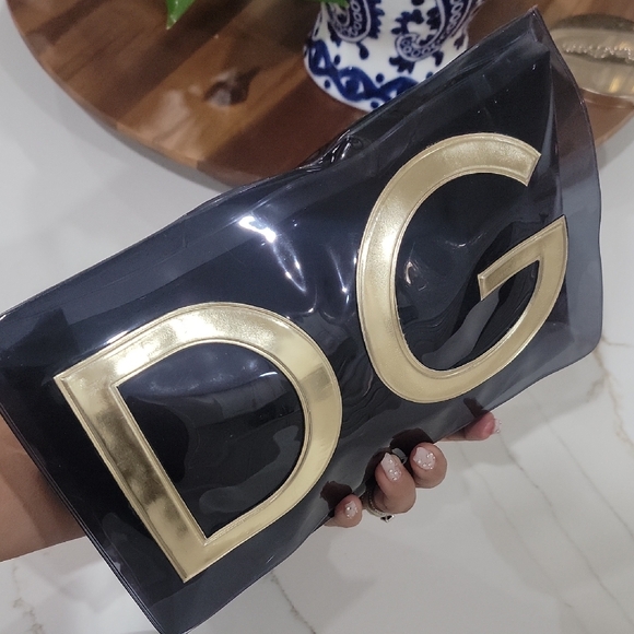 Dolce & Gabbana Black and Gold Clutch - Picture 9 of 10